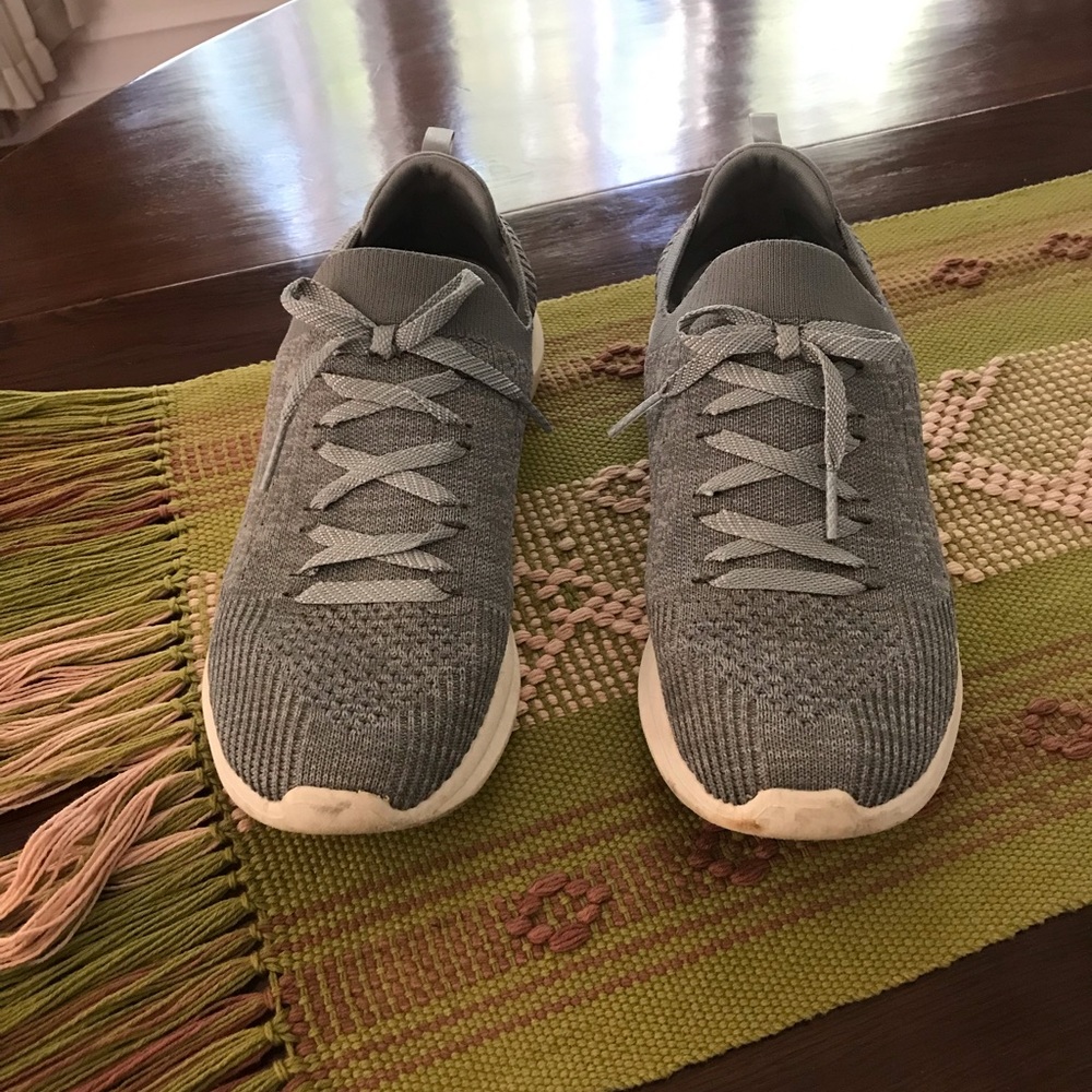 Sketchers walking shoe